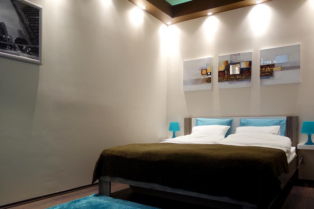 Vivid Csengery Apartment Budapeste Quarto foto